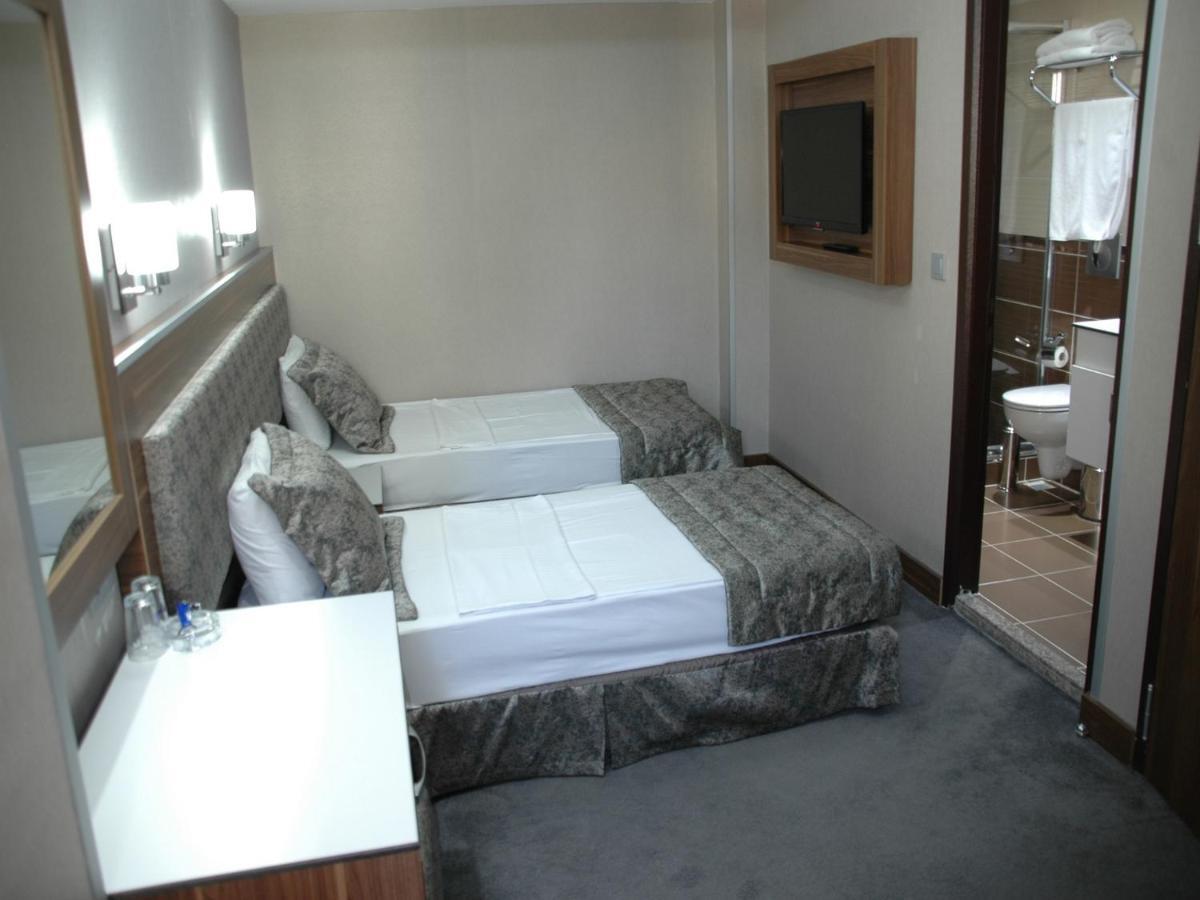 Hotel Buyuk Paris Istanbul Zimmer foto